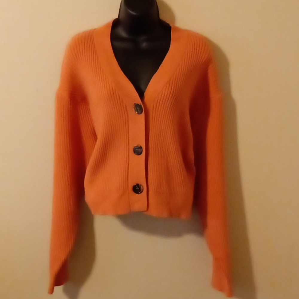 🆕 NWT No Vacancy vee neck cardigan sweater